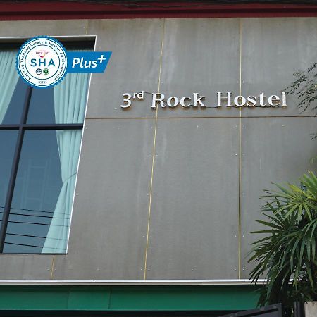 Third Rock Hostel Bangkok Extérieur photo